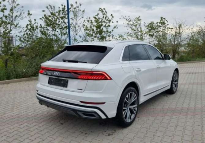 Jepet me qera Makina Audi Q8 duke filluar nga 320 euro dita