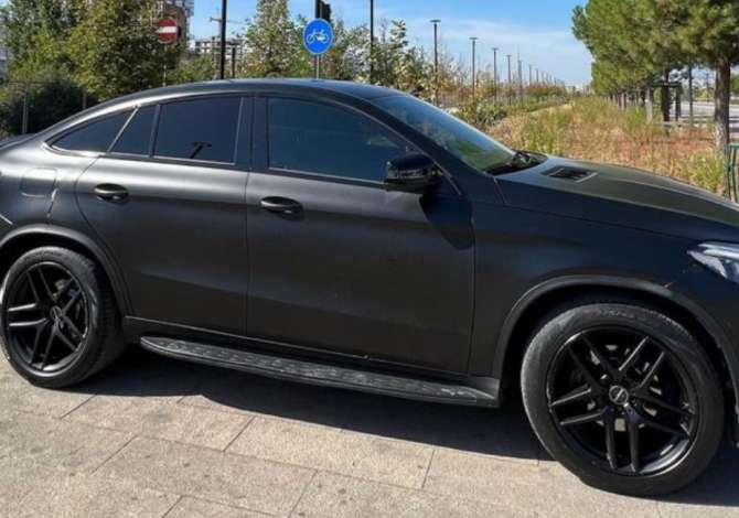 Makina me qera  ne Tirane - 240 Euro