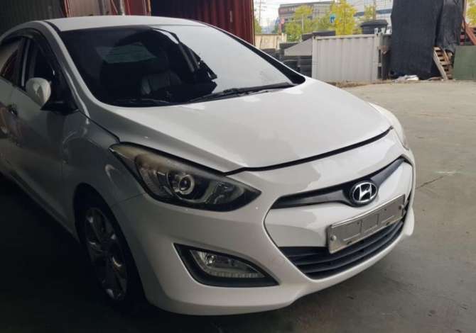Jepet me qera Hyundai i30 duke filluar nga 35 euro ne dite. Aeroport Tirane