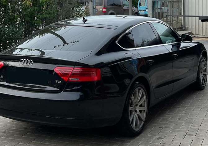 Noleggio Auto  a Tirana - 55 Euro