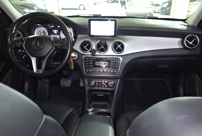 Cars for sale in Tirana, Mercedes-Benz, 2015 Diesel,Kambio Automatik Payment 15,000  Euro.