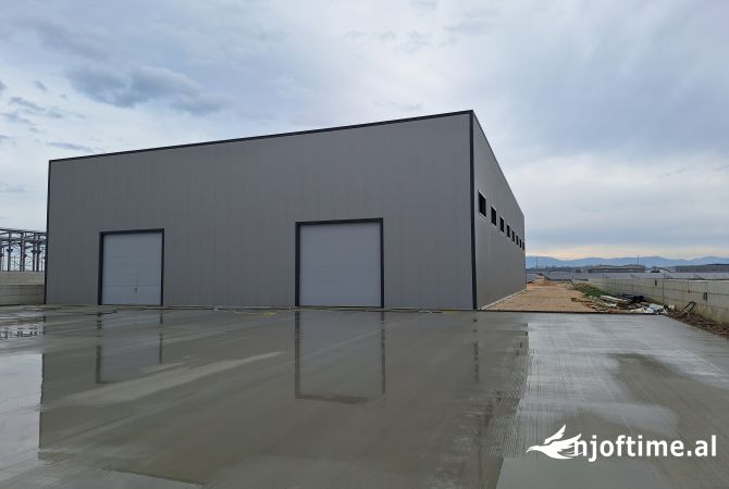 Ambient biznesi me qera 4+1 ne Durres - 4,500 Euro