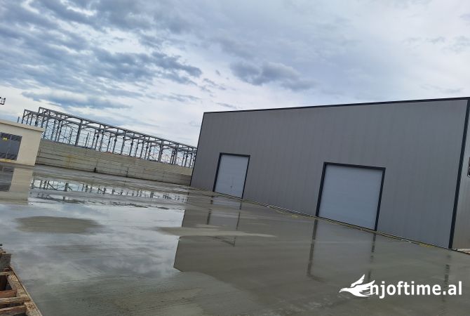 Ambient biznesi me qera 4+1 ne Durres - 4,500 Euro