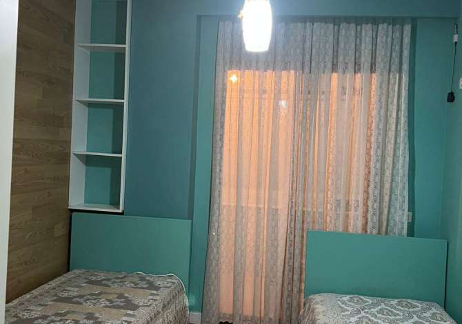 Shtepi ne shitje Apartament ne Tirane, 2+1, Mobilimi E mobiluar, Pagesa 145,000  Euro.