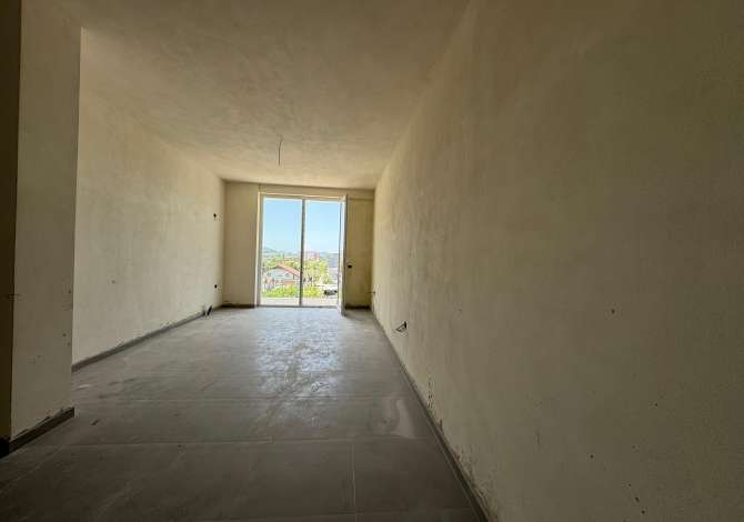 Shtepi ne shitje Apartament ne Tirane, 2+1, Mobilimi Bosh, pa mobiluar, Pagesa 135,000  Euro.