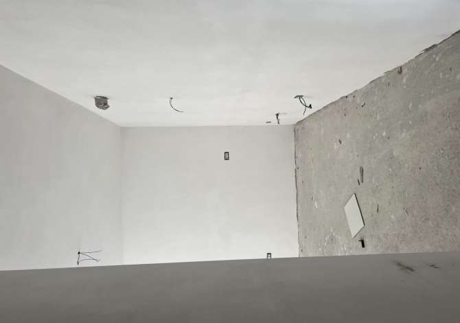 Shtepi ne shitje Apartament ne Tirane, 2+1, Mobilimi Bosh, pa mobiluar, Pagesa 100,000  Euro.