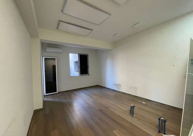 Ambient biznesi me qera 3+1 ne Tirane - 550 Euro