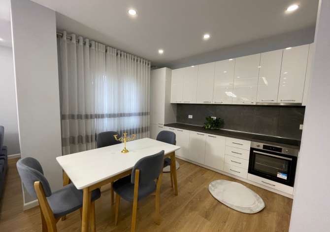 Shtepi me qera Apartament ne Tirane, 2+1, Mobilimi E mobiluar, Pagesa 800  Euro.
