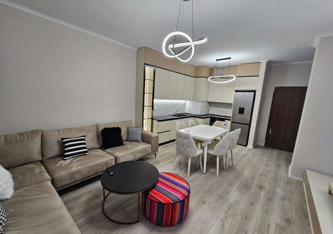 Shtepi me qera Apartament ne Tirane, 1+1, Mobilimi E mobiluar, Pagesa 550  Euro.