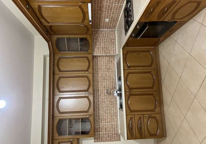 Shtepi me qera 2+1 ne Tirane - 35,000 Leke