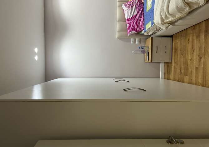 Shtepi me qera Apartament ne Tirane, 2+1, Mobilimi E mobiluar, Pagesa 600  Euro.