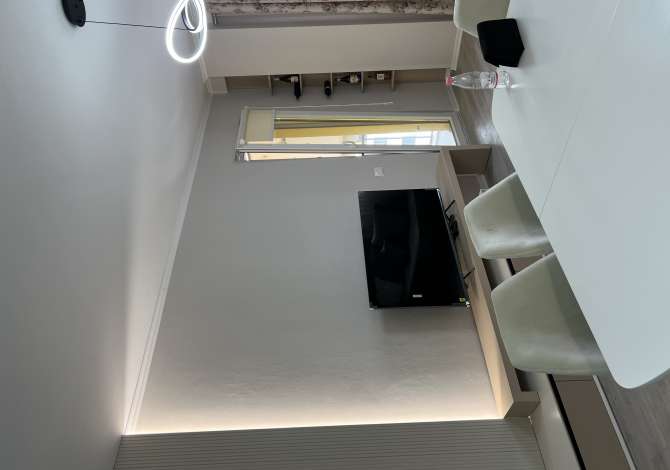 Shtepi me qera Apartament ne Tirane, 1+1, Mobilimi E mobiluar, Pagesa 500  Euro.