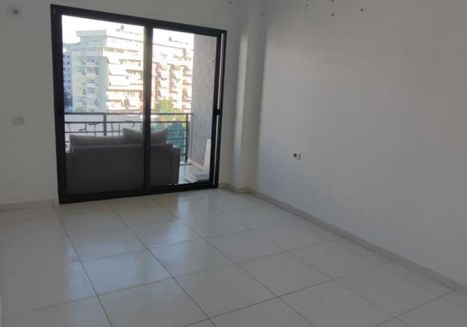 Shtepi ne shitje Apartament ne Tirane, 2+1, Mobilimi Bosh, pa mobiluar, Pagesa 134,000  Euro.
