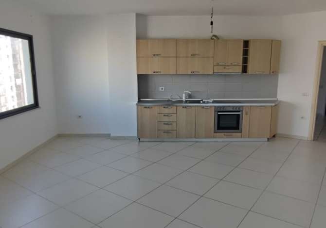 Shtepi ne shitje Apartament ne Tirane, 2+1, Mobilimi Bosh, pa mobiluar, Pagesa 134,000  Euro.