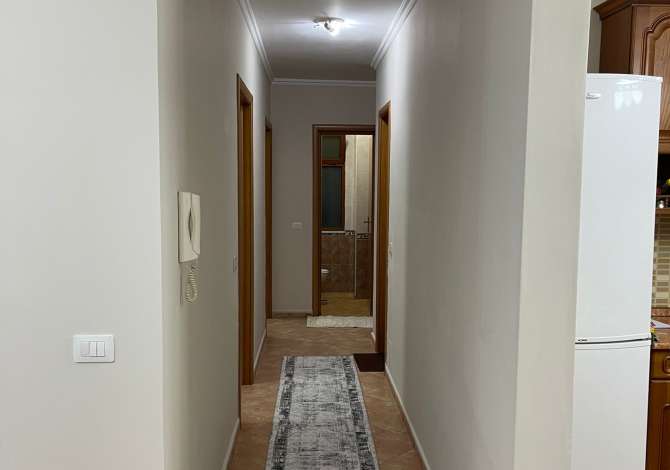 Shtepi me qera Apartament ne Tirane, 3+1, Mobilimi E mobiluar, Pagesa 800  Euro.