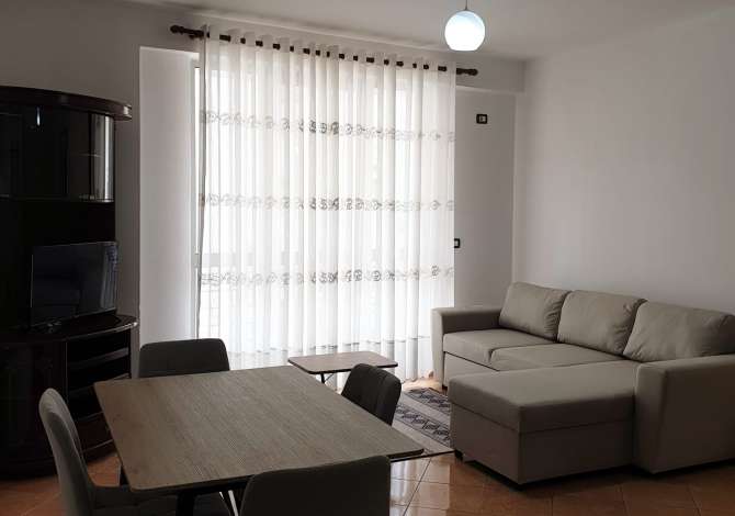 Shtepi me qera 2+1 ne Tirane - 400 Euro