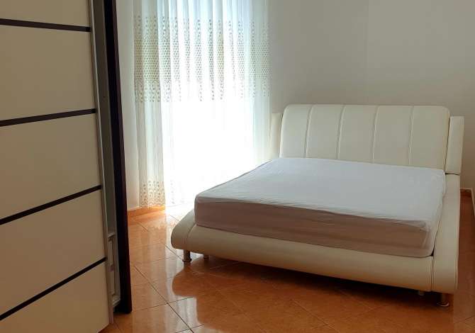 Shtepi me qera Apartament ne Tirane, 2+1, Mobilimi E mobiluar, Pagesa 400  Euro.