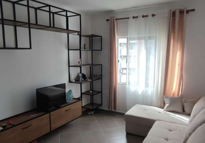 Shtepi me qera Apartament ne Tirane, 2+1, Mobilimi E mobiluar, Pagesa 32,000  Leke.