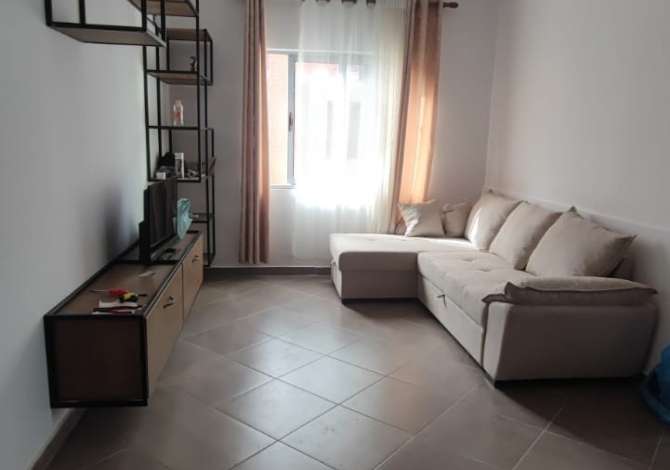 Shtepi me qera 2+1 ne Tirane - 32,000 Leke