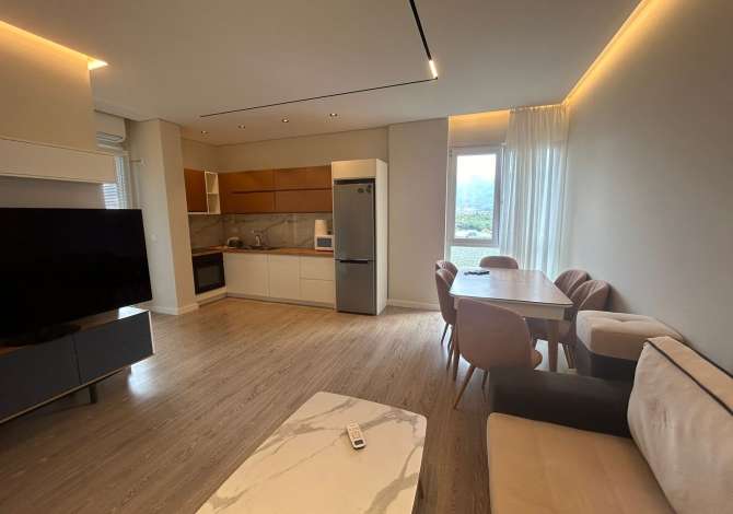Shtepi me qera 2+1 ne Tirane - 800 Euro