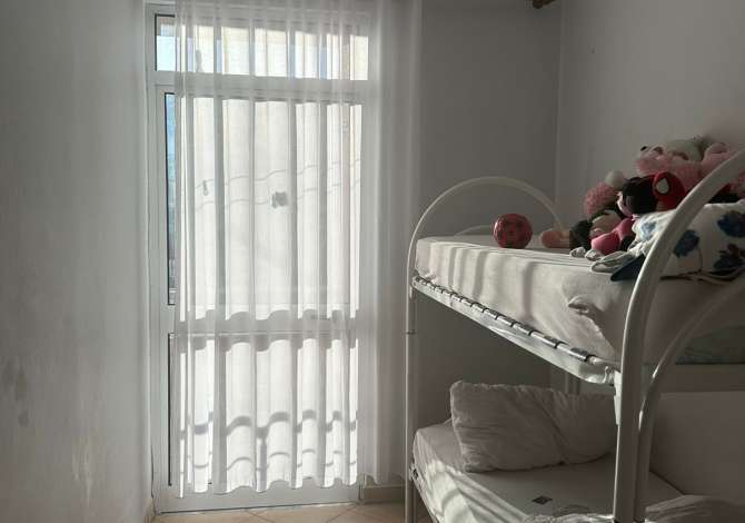 Shtepi me qera 1+1 ne Tirane - 40,000 Leke