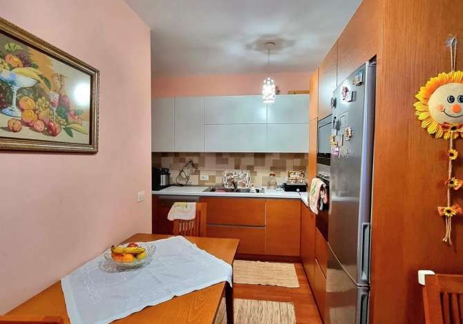 Shtepi me qera Apartament ne Tirane, 2+1, Mobilimi E mobiluar, Pagesa 500  Euro.