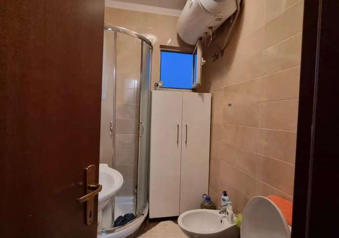 Shtepi me qera Apartament ne Tirane, 2+1, Mobilimi E mobiluar, Pagesa 500  Euro.