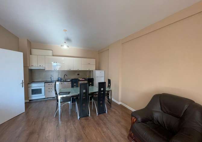 Shtepi me qera 2+1 ne Tirane - 45,000 Leke