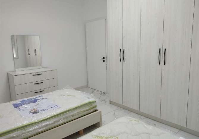 Shtepi me qera Apartament ne Tirane, 2+1, Mobilimi E mobiluar, Pagesa 50,000  Leke.