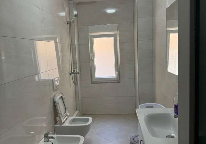 Shtepi me qera Apartament ne Tirane, 2+1, Mobilimi E mobiluar, Pagesa 600  Euro.