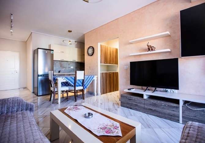 Shtepi me qera 2+1 ne Tirane - 700 Euro