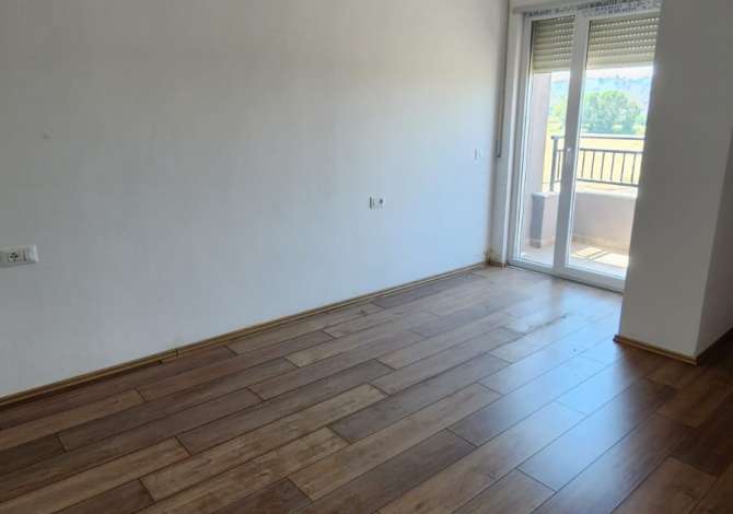 Shtepi me qera 1+1 ne Tirane - 32,000 Leke