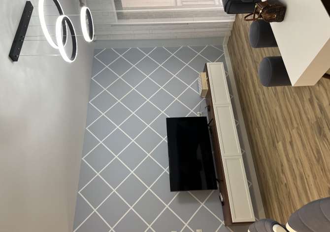 Shtepi me qera 3+1 ne Tirane - 800 Euro