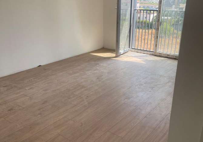 Shtepi me qera 3+1 ne Tirane - 50,000 Leke