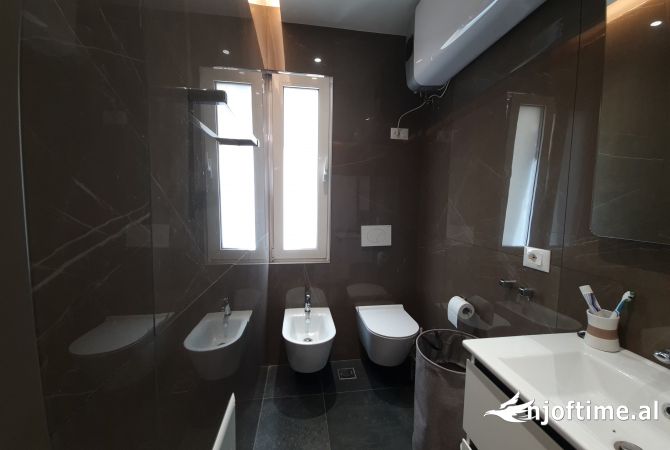 Shtepi me qera 1+1 ne Tirane - 750 Euro