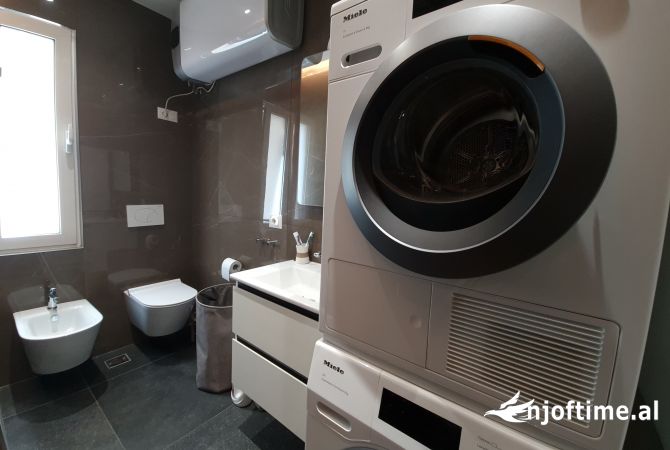 Shtepi me qera 1+1 ne Tirane - 750 Euro