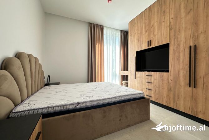 Shtepi me qera Apartament ne Tirane, 2+1, Mobilimi E mobiluar, Pagesa 1,500  Euro.