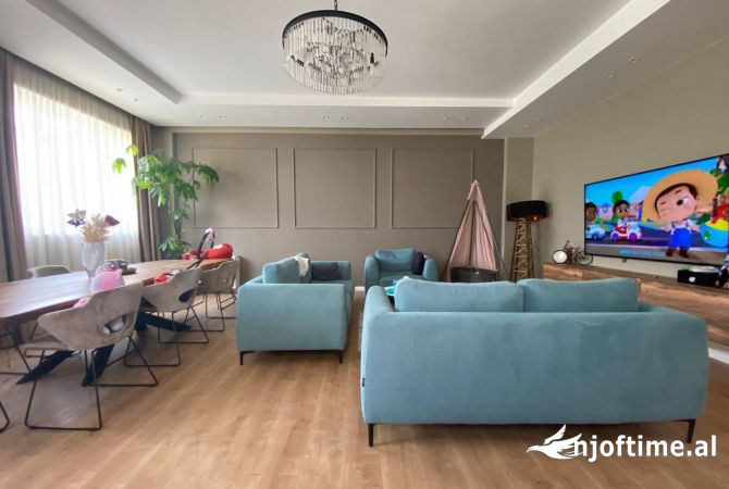 Shtepi me qera 5+1 ne Tirane - 3,000 Euro