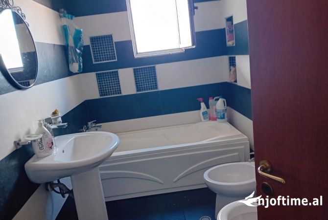Shtepi ne shitje 1+1 ne Tirane - 148,000 Euro