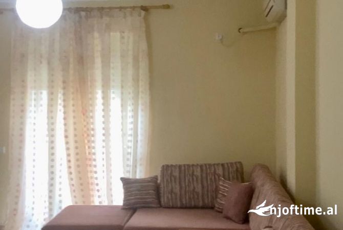 Shtepi me qera 1+1 ne Tirane - 450 Euro