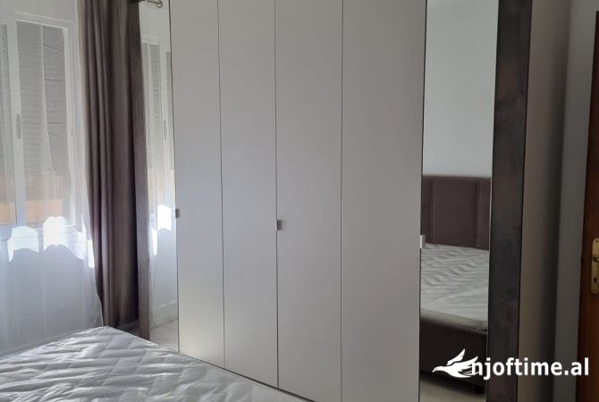 Shtepi me qera Apartament ne Tirane, 1+1, Mobilimi E mobiluar, Pagesa 650  Euro.
