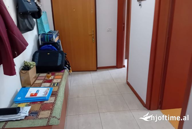 Shtepi ne shitje 1+1 ne Tirane - 125,000 Euro