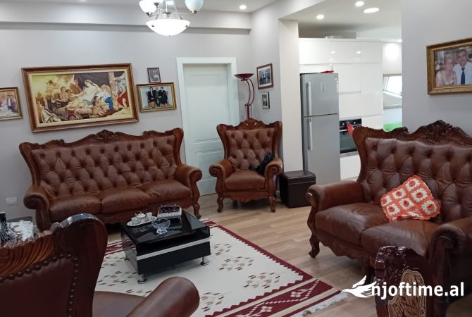 Shtepi ne shitje 3+1 ne Tirane - 240,000 Euro