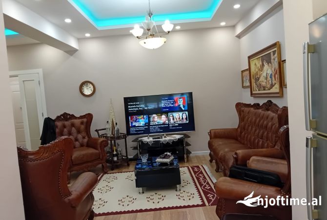 Shtepi ne shitje 3+1 ne Tirane - 240,000 Euro
