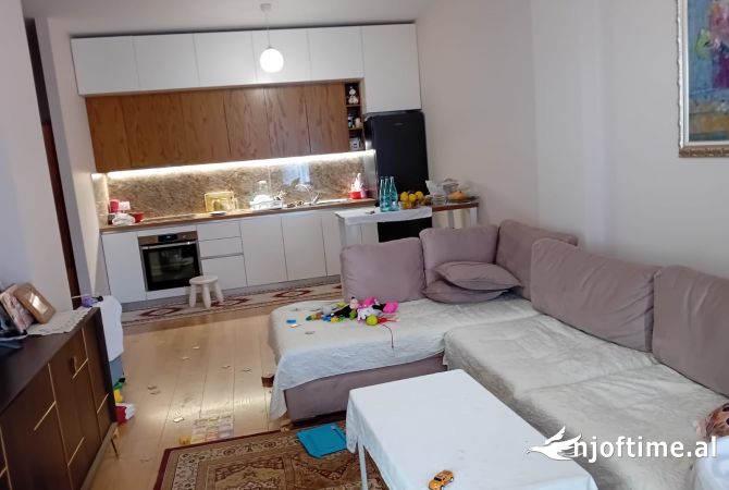 Shtepi ne shitje 2+1 ne Tirane - 165,000 Euro