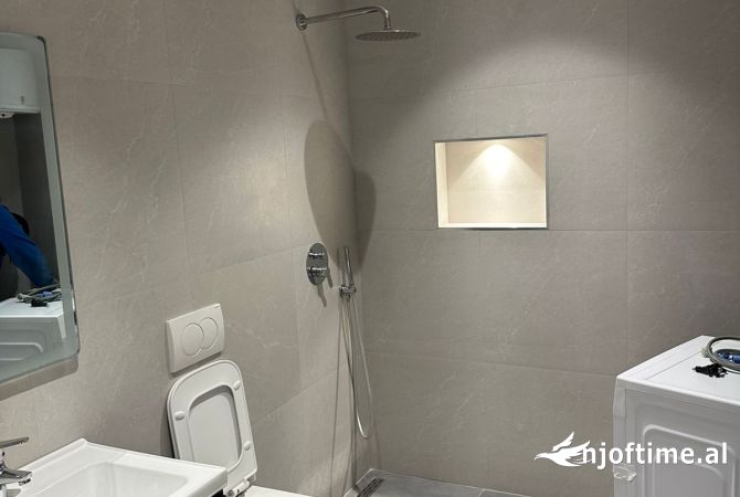 Shtepi me qera Apartament ne Tirane, 2+1, Mobilimi E mobiluar, Pagesa 700  Euro.