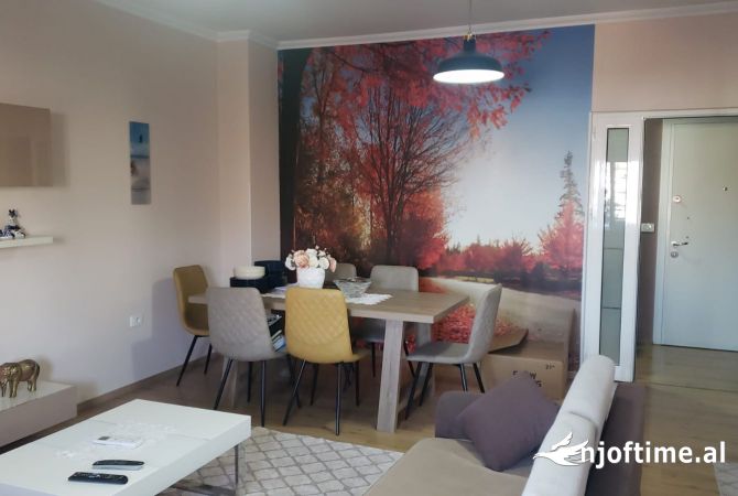 Shtepi me qera 2+1 ne Tirane - 750 Euro