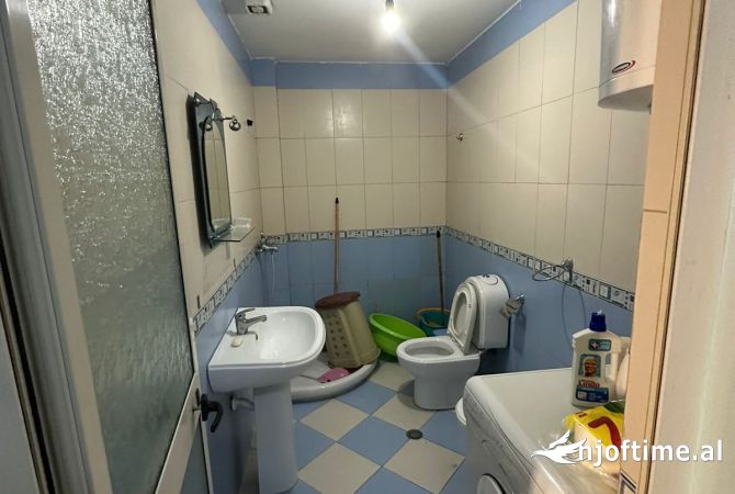 Shtepi ne shitje Apartament ne Durres, 1+1, Mobilimi E mobiluar, Pagesa 75,000  Euro.