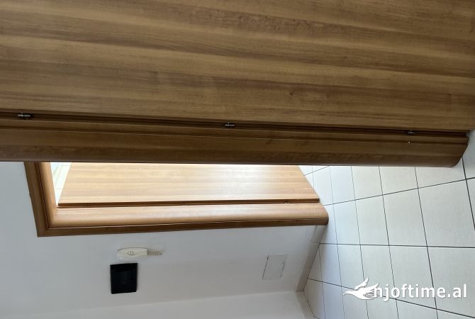 Shtepi ne shitje Apartament ne Tirane, 1+1, Mobilimi Bosh, pa mobiluar, Pagesa 92,000  Euro.