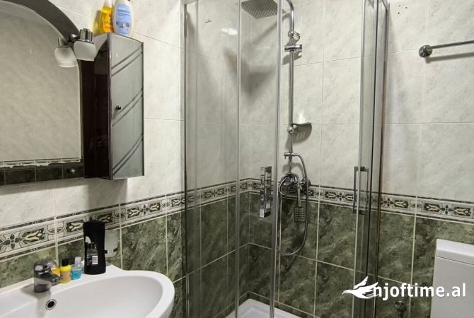 Shtepi me qera Apartament ne Tirane, 1+1, Mobilimi E mobiluar, Pagesa 600  Euro.